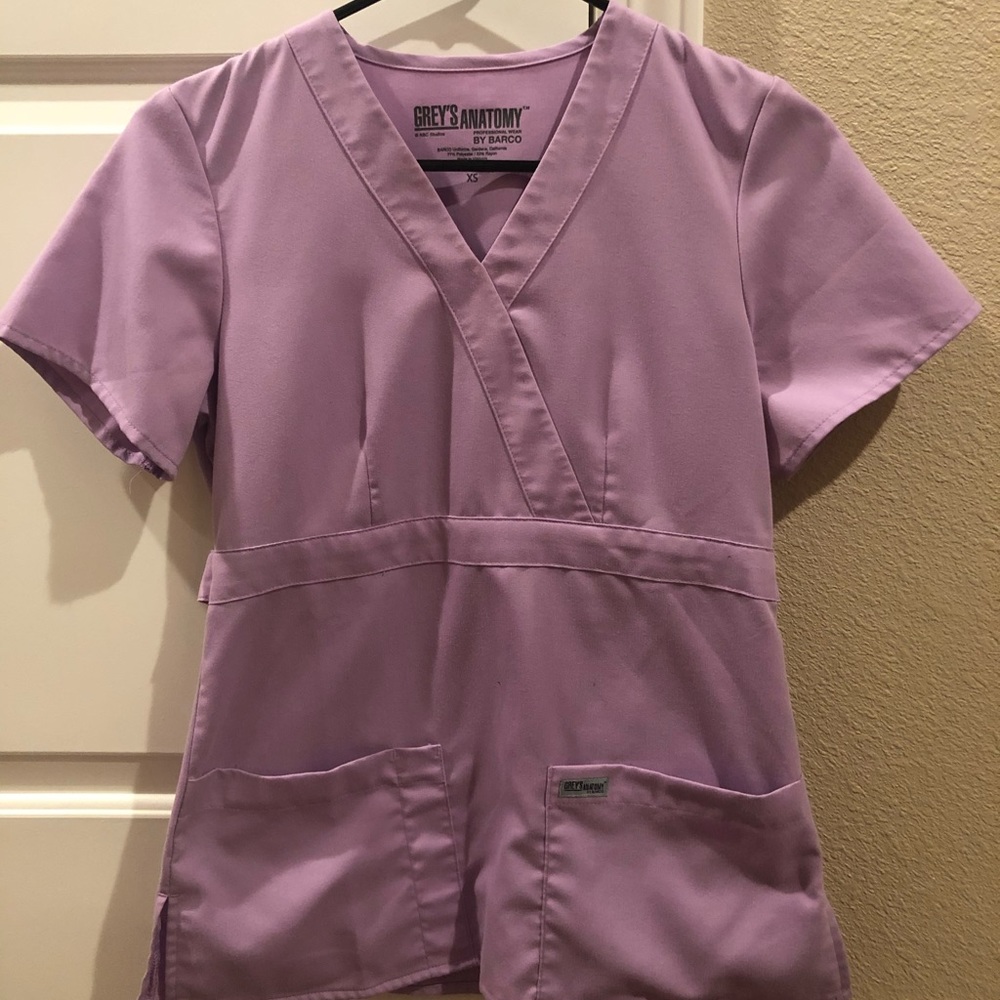 Used Greys Anatomy Light Purple Scrub Top XS